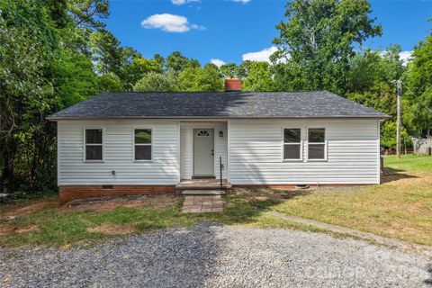 725 Forest Drive