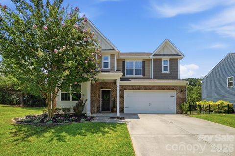 9815 Caledenia Drive active home in Arrington, Huntersville, NC