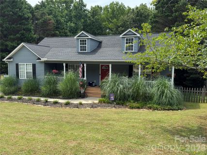 563 Menzies Drive pending home in Highland Creek, Rock Hill, SC