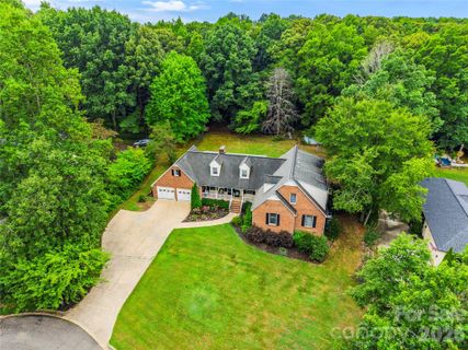 110 Jason Drive active home in Deerwood Park, Kings Mountain, NC