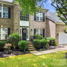 557 Fair Oaks Drive