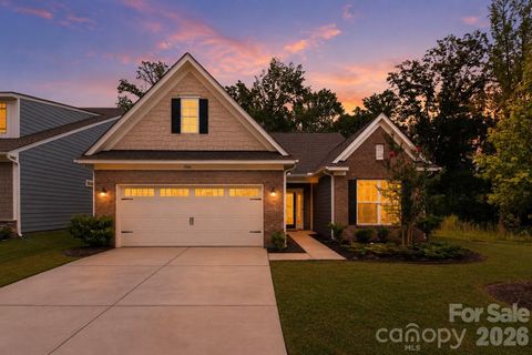 3130 Windhaven Lane pending home in Windhaven, Tega Cay, SC