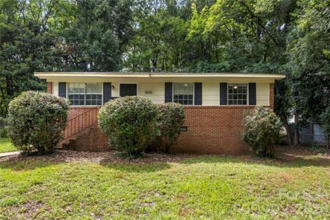 9408 Spruce Pine Place
