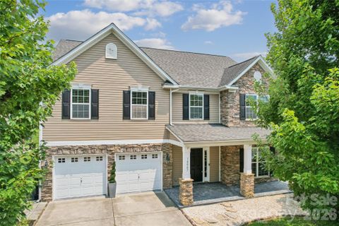 14007 Highland Meadow Road active home in Kingsbridge, Charlotte, NC