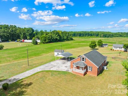2615 Airport Road