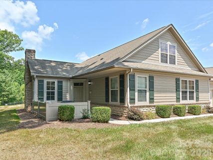 3520 S Bank Court active home in Polo Club At Weddington, Matthews, NC