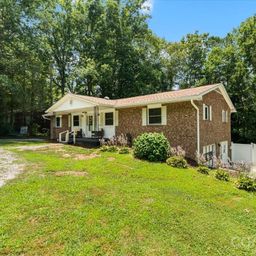 216 Dundeve Circle