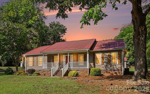 1905 Stokes Ferry Road