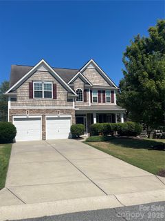 3324 Brackhill Street active home in The Farm At Riverpointe, Davidson, NC
