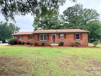 2596 Kirkover Drive pending home in Green Acres, Lancaster, SC