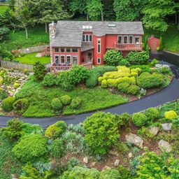 121 Stonecrest Drive