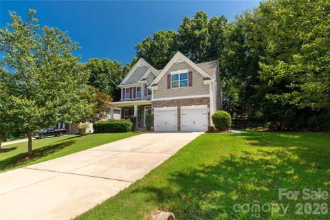 924 Autumn Glen Court active home in Rosedale, Clover, SC
