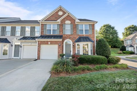 608 Bayou Circle active home in Autumn Cove At Lake Wylie, Clover, SC