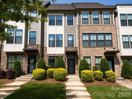 658 Uwharrie River Road active home in Wendover Green, Charlotte, NC