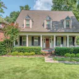 223 N Brackenbury Lane