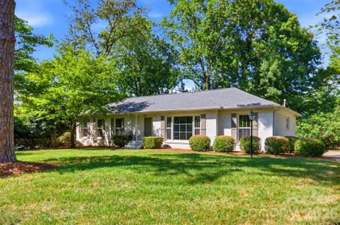 8115 Knollbrook Drive active home in Heritage Woods, Charlotte, NC