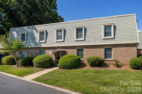 2600 Park Road active home in Dilworth Edge, Charlotte, NC