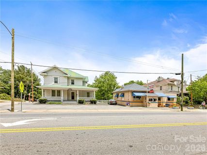 575 Haywood Road