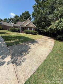 20120 Colony Point Lane pending home in McKenzie Place, Cornelius, NC