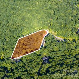 1043 Moss Creek Lane