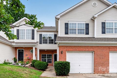 8531 Carolina Lily Lane