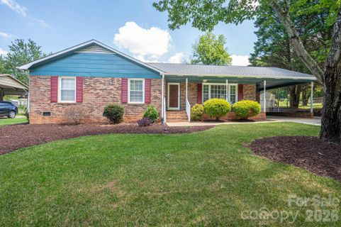 4416 Coachwood Lane pending home in Fox Run, Gastonia, NC