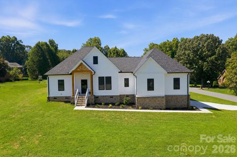 Homes in Oak Creek, Conover