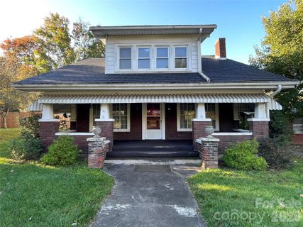 318 Academy Street
