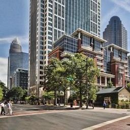 435 S Tryon Street