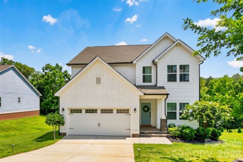 15241 Windward Lane active home in Edgewater, Lancaster, SC