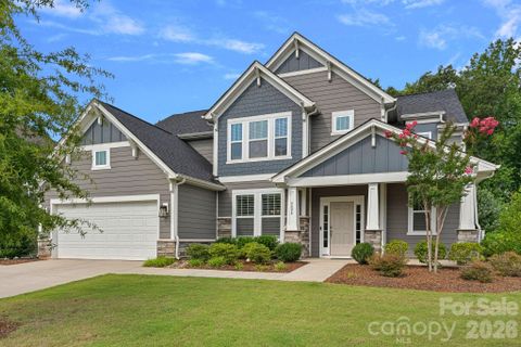 6608 Jepson Court active home in The Vineyards On Lake Wylie, Charlotte, NC