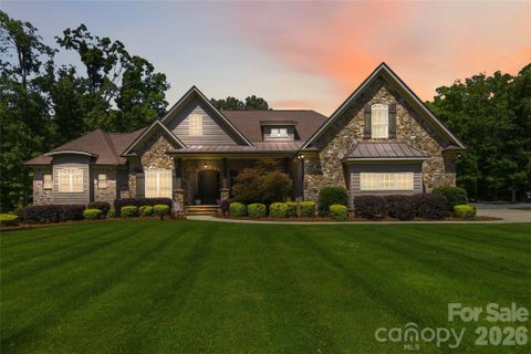 1017 Biggers Farm Court