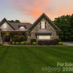 1017 Biggers Farm Court
