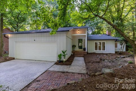 1107 Spring Fall Court pending home in Autumnwood, Charlotte, NC