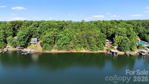 000 Pinehaven Drive