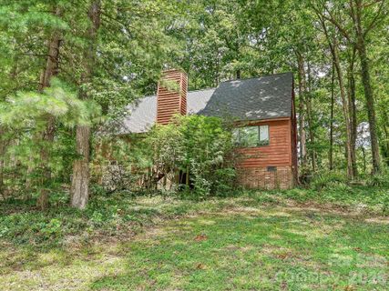 8401 Barncliff Road active home in Fairfield Park, Charlotte, NC