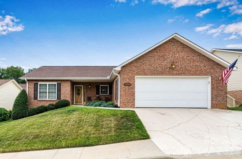 Homes in Wexford Village, Lenoir