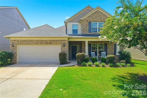 11141 Crane Creek Drive active home in Chapel Cove, Charlotte, NC