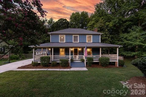 Homes in Country Roads, Charlotte