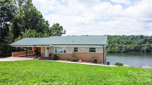 4852 Midway Sand Road