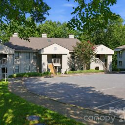 1503 Abbey Circle