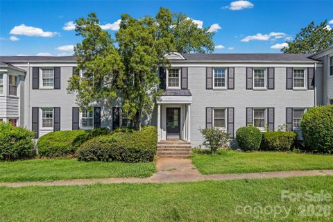 419 Wakefield Drive active home in Selwyn Village, Charlotte, NC