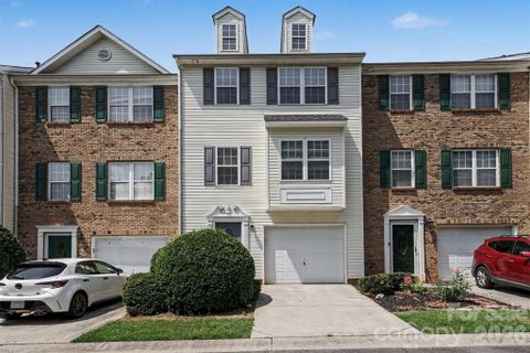 308 Langhorne Drive active home in Riverfront, Mount Holly, NC