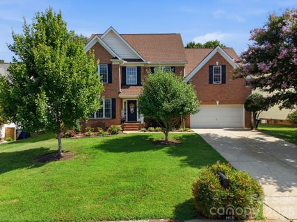 16914 Hampton Trace Road pending home in Hampton Ridge, Huntersville, NC