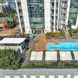 333 W Trade Street