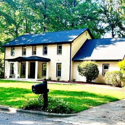 304 Travis Lane