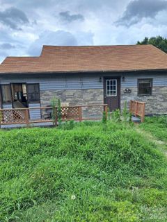 1607 W Main Street