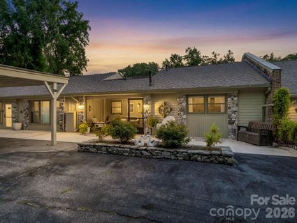 251 Carolina Drive