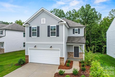 10015 Limpkin Lane active home in Parkside Crossing, Charlotte, NC