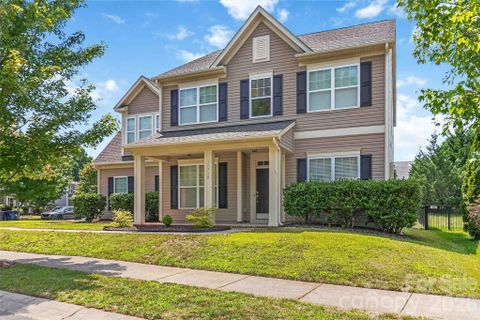 15718 Gallant Ridge Place